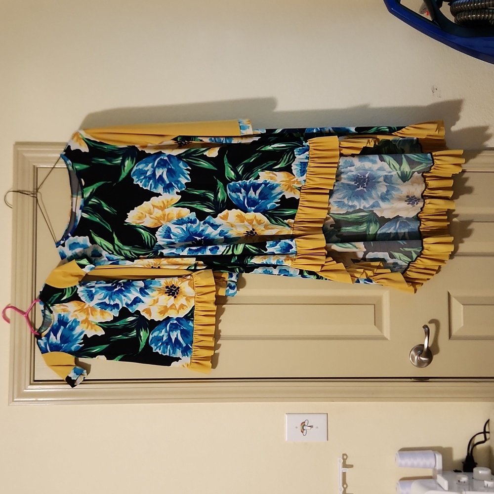 Mommy and me matching outfit. Floral with gold sleeves and ruffle